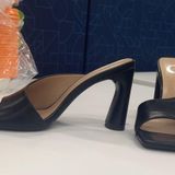 Black Chunk Heels Size 6.5 Photo 0