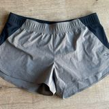 Oakley Women’s athletic running shorts Photo 0