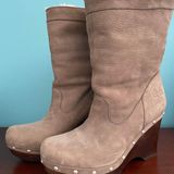 UGG Carnegie Grey Suede Studded boots Photo 0
