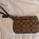 Coach Hand Wallet Photo 0