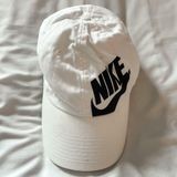 Nike White Hat Photo 0