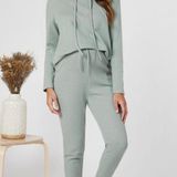 Maternity Sweat Suit Size L Photo 0