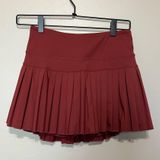 Hinge Gold  Red Skirt Pleated Photo 0