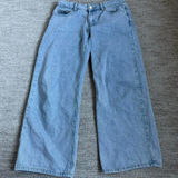 Edikted Petite  Low-Rise Jeans Raelynn Photo 0