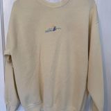 Charlevoix Michigan Embroidered Graphic Sweatshirt Comfy Crewneck Pullover Top Yellow Size M Photo 0