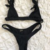 Minimale Animale Black Textured Bikini Photo 0