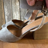 Universal Threads TARGET Universal Thread Suede Megan Ankle Strap Sandals - size 9 Photo 0