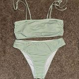 Bikini Size XL Photo 0