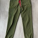 FIGS Olive Green Scrub Joggers – Size XS Tall Photo 0