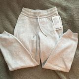 Lululemon High-Rise Scuba Joggers Photo 0