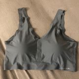 Tahari  bra  Photo 0