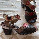 L'ATISTE Colorful Block Heel Shoes Photo 0