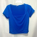 Live in the Moment  Scooped Neck Silky Cropped Top Women’s medium Short Sleeve Photo 0