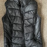 H&M Puffer Vest Photo 0