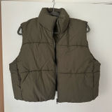 H&M  Puffer Vest Cropped Photo 0