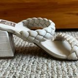 Heels White Size 8.5 Photo 0