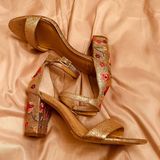 International concepts Gold Floral Heels Photo 0