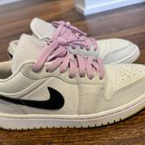 Jordan Women’s Air 1 Low SE ‘Barely Green’ Photo 0