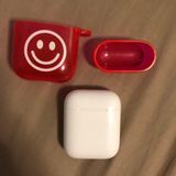 Apple AirPods Case (Second Generation) Photo 0
