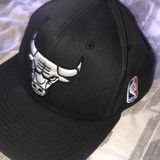 Nba  Black Chicago Bulls Basketball Hat / Cap Photo 0
