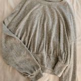 Gilly Hicks soft long sleeve shirt Photo 0