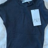 ZARA NWT  T-shirt Photo 0