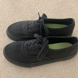 Airwalk Women’s Size 7 Black Casual Shoes Photo 0