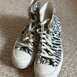 Converse Patterned Photo 0