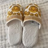 Versace Slippers Photo 0