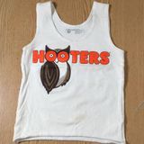 Hooters B73 #1 Womens  Girl Worn Uniform Tank White Size Xs Photo 0