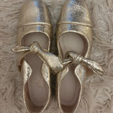 Cute Boutique Sandals Gold Size 7 Photo 0