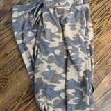 Tresics Camo Joggers Photo 0