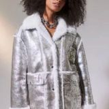 Urban Outfitters Leigh Oversized Faux Suede Sherpa Jacket Size M Photo 0