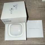 Apple earbuds  Photo 0