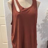 Alo Yoga Tank  Photo 0