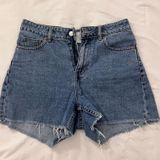 H&M  High-Waisted Shorts Denim Photo 0