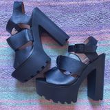 Dollhouse  Black Platform Sandal Heels Women's Size 8.5 Photo 0