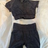 Amazon  Workout Set Photo 0