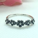 Blooming Five Flower Ring | Size 8 Silver Photo 0
