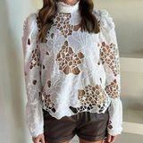 Elliatt  NWT Padova Long Sleeve Lace Top in White Size Small Photo 0