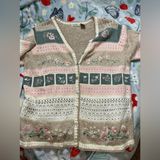 Classic Elements Vintage Grandma Embroidery and Lace Knit Short Sleeve Sweater Photo 0