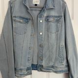 Universal Threads Light Jean Jacket Photo 0