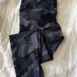 Old Navy Active  Leggings Go-Dry Camo Photo 0