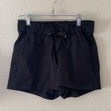 Lululemon  On the Fly Mid-rise Short, Size 4 Photo 0
