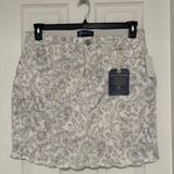 Democracy Plus Size Floral Skirt Photo 0