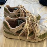 Saucony Shoes Photo 0