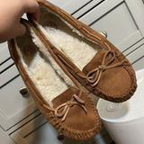 SO Moccasins Photo 0