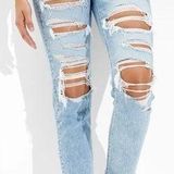 American Eagle  Distressed Mom Jeans Photo 0