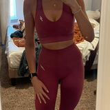 DOYOUEVEN Sports Bra And Leggings Photo 0