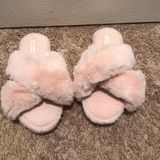 Pink Fuzzy Slippers Photo 0